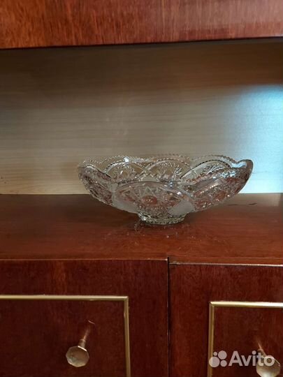 Большая хрустальная ваза