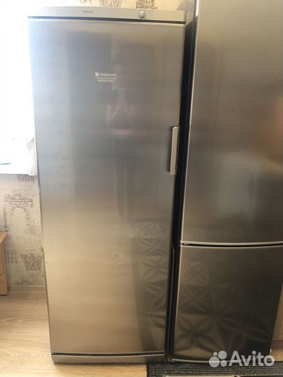 Морозильный шкаф ariston