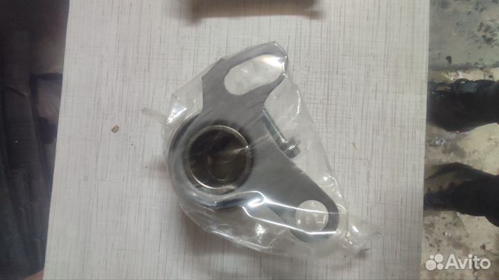 Ролик натяжной Toyota Hilux VI