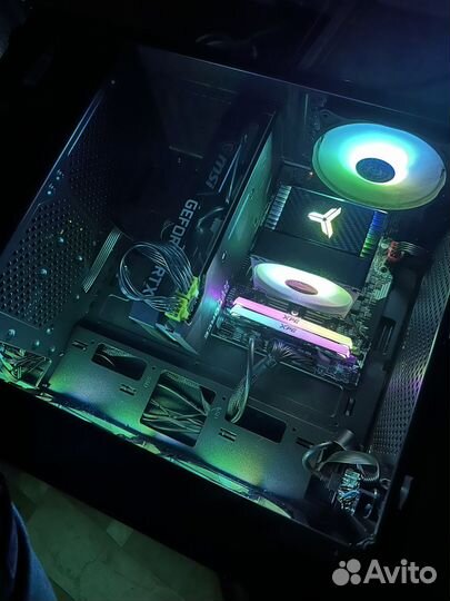 Игровой компьютер с монитором