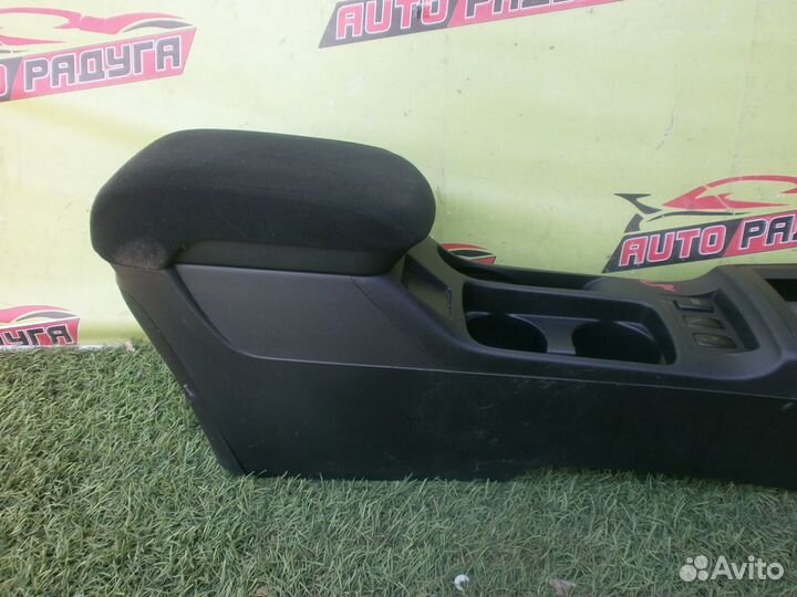 Подлокотник mitsubishi, CX1A,CX2A,CX3A,CX4A,CX5A,CX6A,CX8A,CX9A,CY1A,CY2A,CY3A,CY4A,CY5A,CY6A,CY8A,C