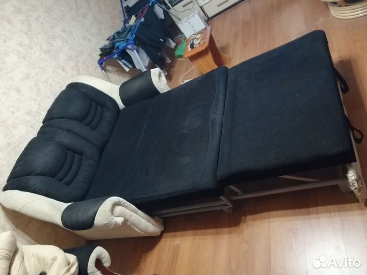 Диван прямой раскладной бу