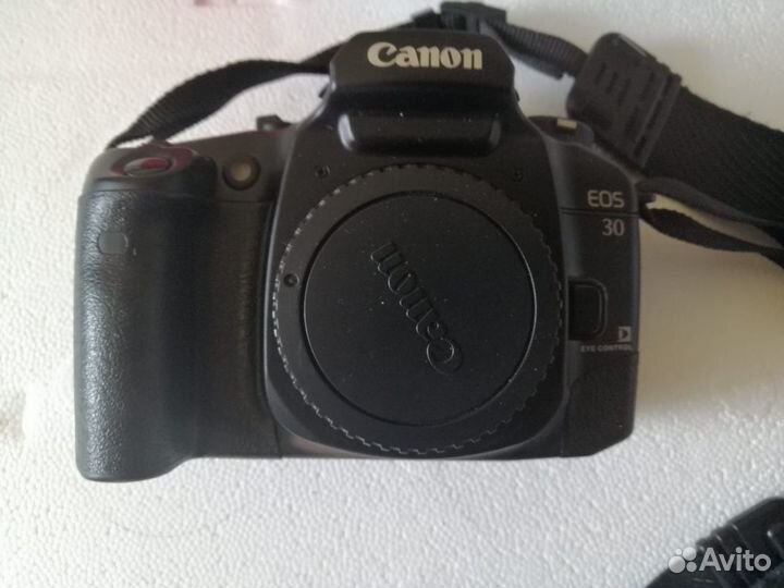 Фотокамера зеркальная пленочная Canon EOS 30 бу