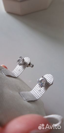Серьги оригинал новые Swarovski