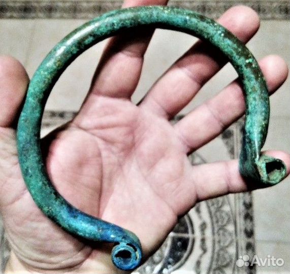 Шейная гривна Кобань 7-8 век до н.э 3 толстая