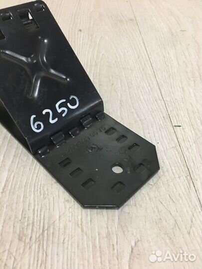 Противооткатный упор Mercedes Benz S500L W220