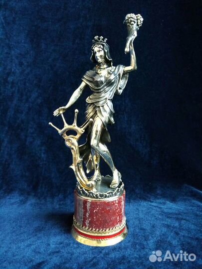 Статуэтка бронза