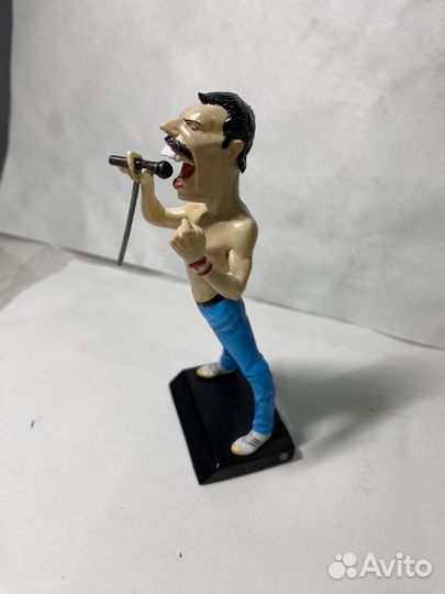 Фигурка Фредди Меркьюри