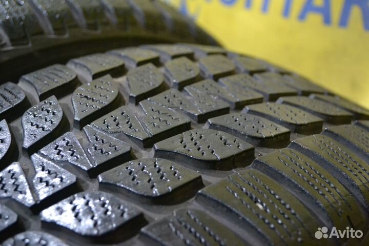 Bridgestone Blizzak LM-25 205/55 R16
