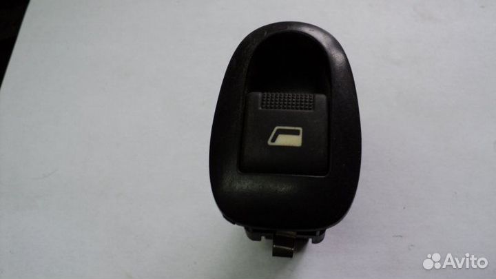 Блок управления стеклоподъемником задний левый