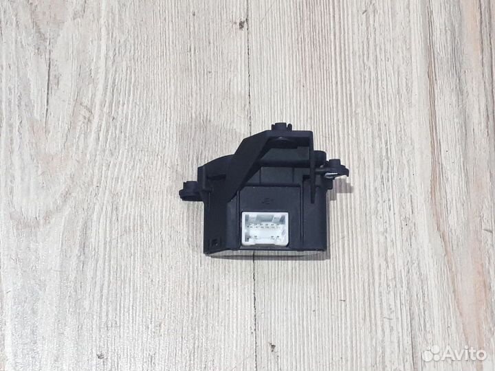 Кнопка подогрева сиденья Kia picanto 2