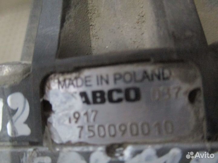 Клапан ограничения давления Wabco 9750090010