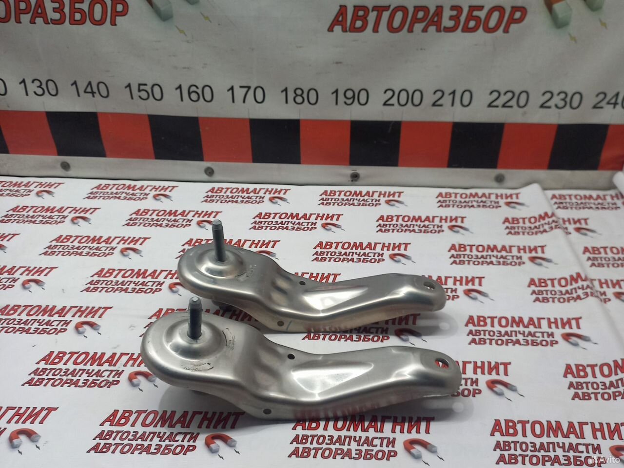 Кронштейн крепление задней балки Lixiang L7