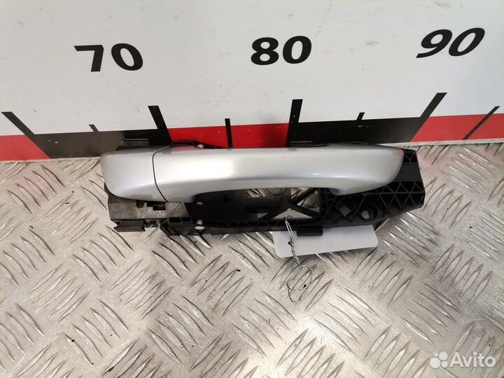 Ручка наружная задняя правая Volkswagen Golf 5