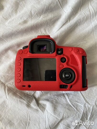 Зеркальный фотоаппарат Canon 5d mark III body