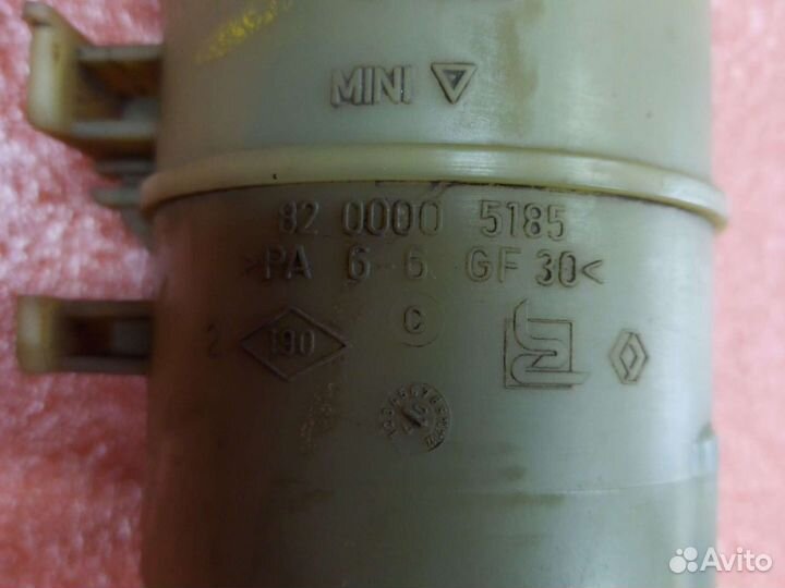 Бачок гура Renault Logan 1