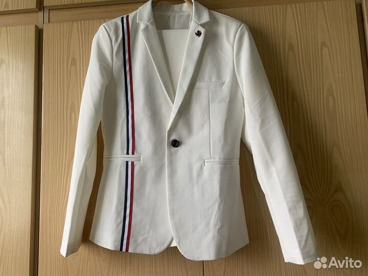 Костюм мужской