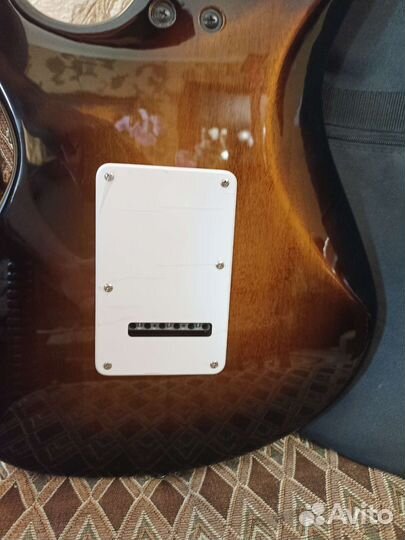 Электро гитара Cort G110 + комбоусилитель