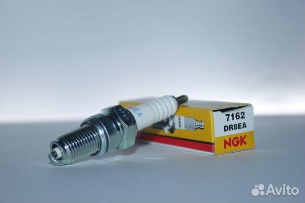 Свеча зажигания 4T dr8ea NGK 165FMM, 172FMM (CB)