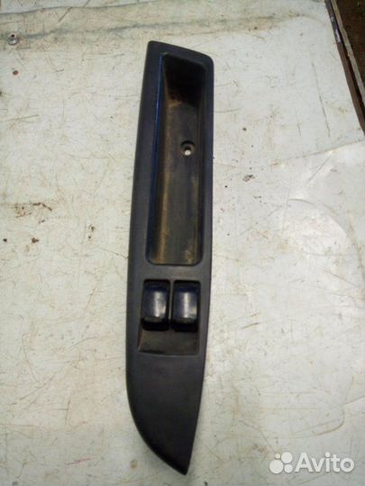 Блок кнопок стеклоподъемника передний левый