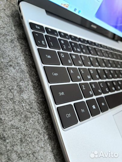 Huawei MateBook 13 WRT-W19 (2020)