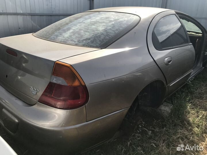 Крыло заднее крайслер м300 в наличие