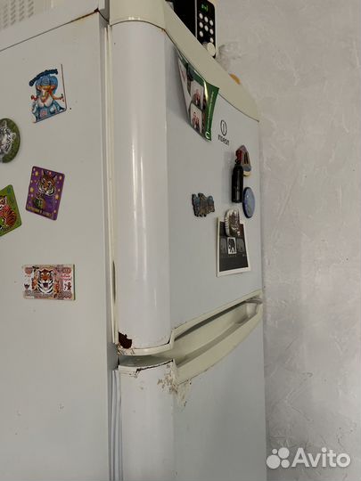 Холодильник indesit