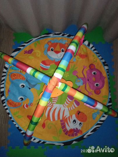 Развивающий игровой коврик 