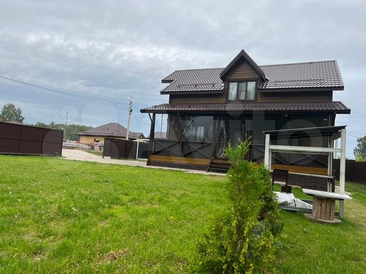 Дом 183,8 м² на участке 10 сот.