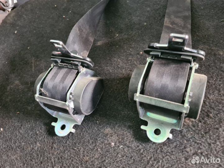 Ремень безопасности задний Renault Fluence седан