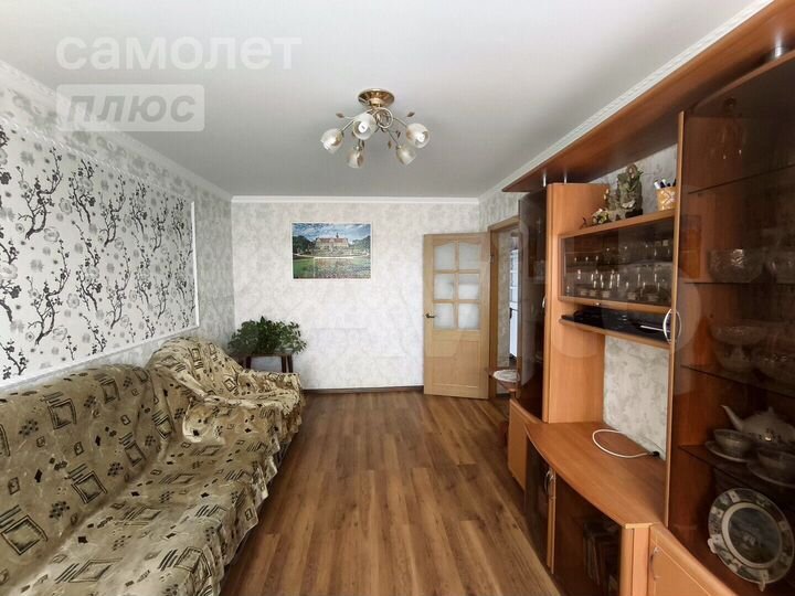 2-к. квартира, 45 м², 4/9 эт.