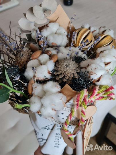 Букет из сухоцветов с хлопком
