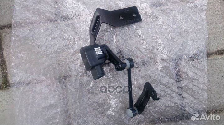 Датчик высоты подъема подвески 558502J001 Hyund