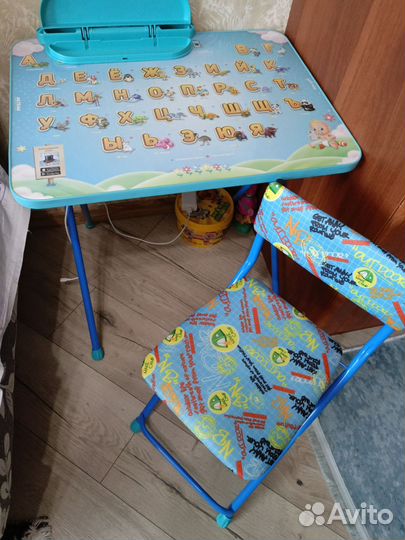 Детский стол и стул