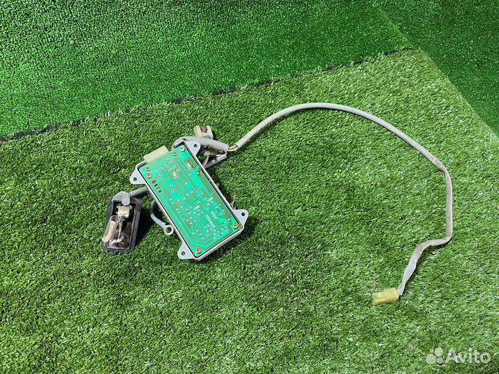 Усилитель очистителя воздуха Toyota Mark 2 JX 80