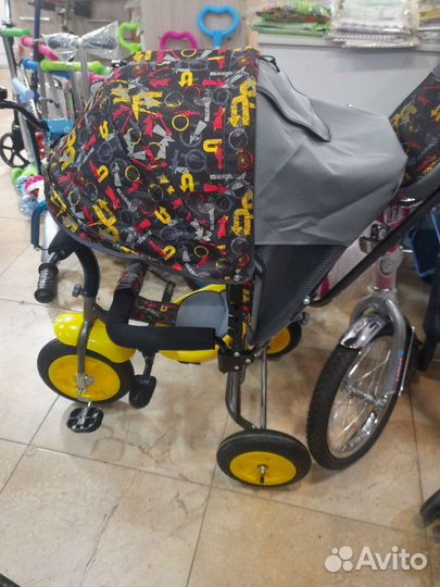 Велосипеды коляски большой выбор в наличии