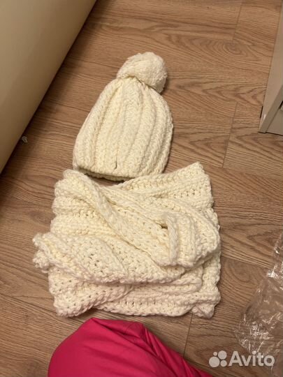 Комплект шапка и шарф снуд теплые