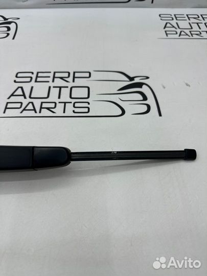 Поводок дворника задний Volkswagen Touareg 7L 3.2