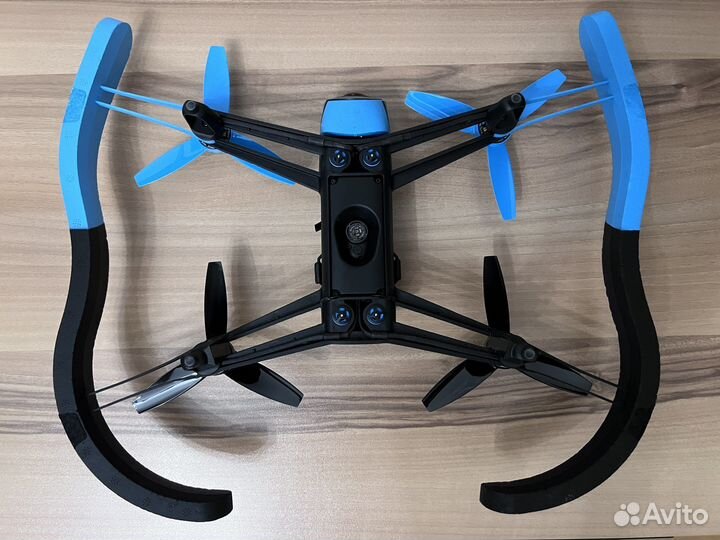 Дрон Parrot Bepop