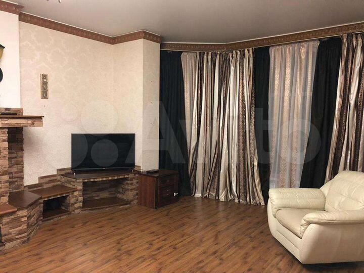 Дом 390 м² на участке 6 сот.