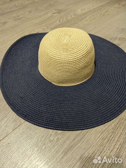 Шляпа с широкими полями