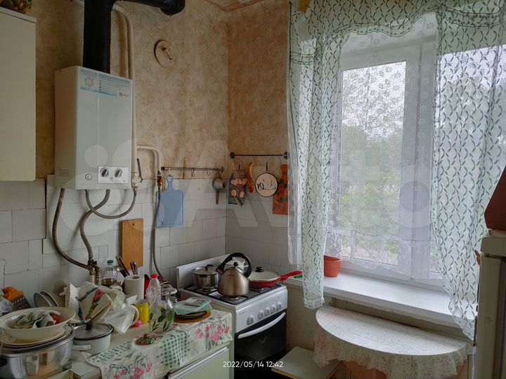 2-к. квартира, 42 м², 1/3 эт.