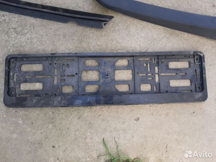 Тормозные колодки Mercedes w204 Рамка номера