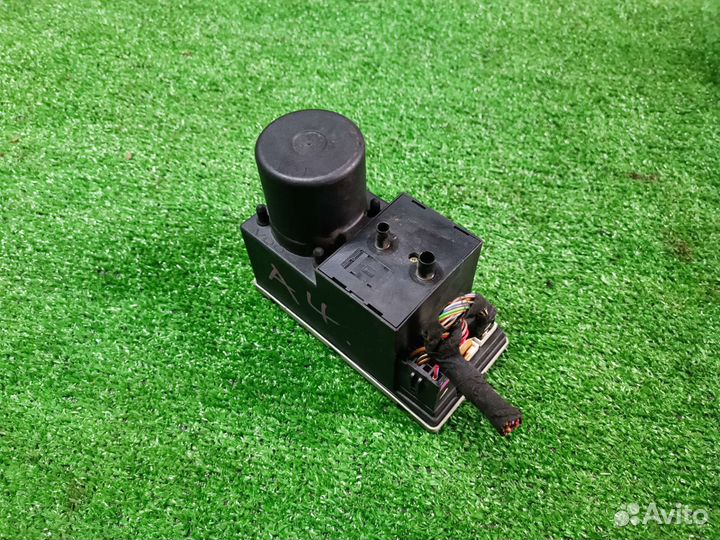 Компрессор центрального замка Ауди