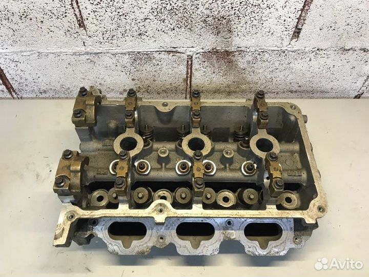 Головка блока цилиндров правая Ford Escape 3.0L