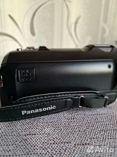 Продам видеокамеру Panasonic HC-V730