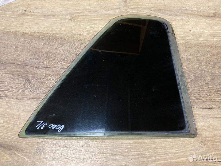 Volkswagen boro форточка задней левой двери