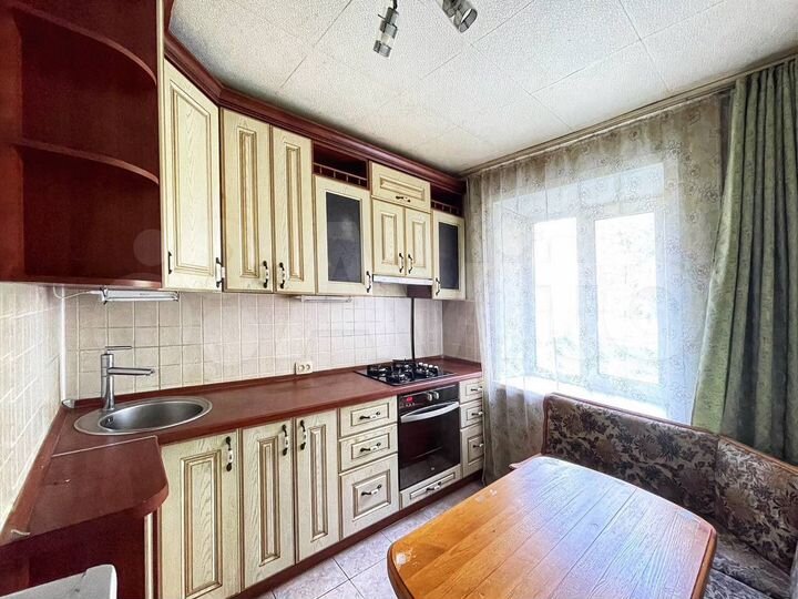 4-к. квартира, 74 м², 1/5 эт.