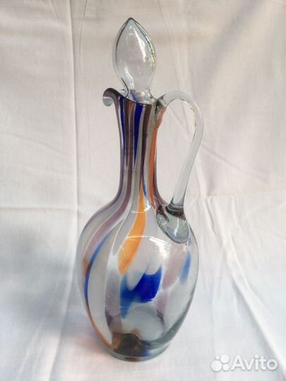 Графин, вазы цветные