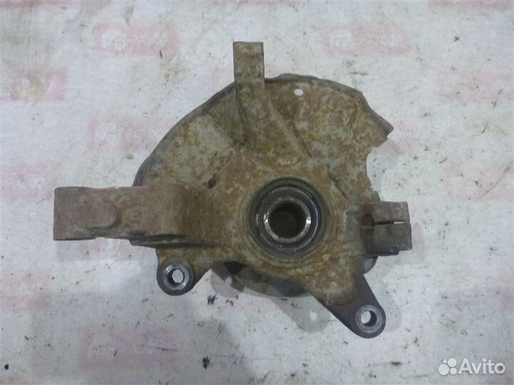 Кулак поворотный передний правый Mazda Xedos 6